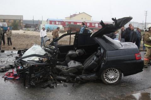 В лобовой аварии Ford и «ВАЗ-2110» под Ростовом пострадали трое 