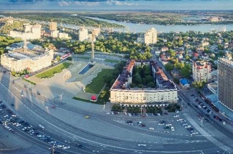 В администрации Ростова рассказали о закрытии движения по Театральной площади летом