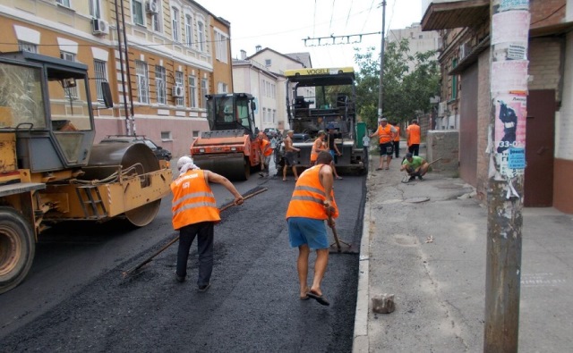 В Ростове из-за ремонта дорог ограничат движение на нескольких улицах