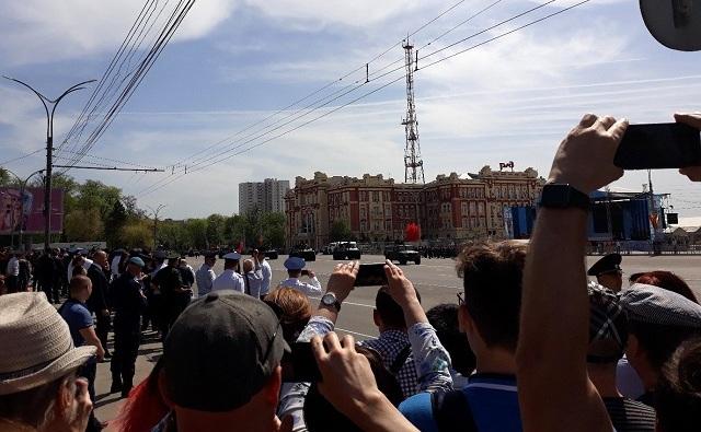 Новости | Белая Калитва: Информационно - развлекательный портал - Страница #222 photo Безмолвный парад: на Театральной площади отметили 100-летие ЮВО