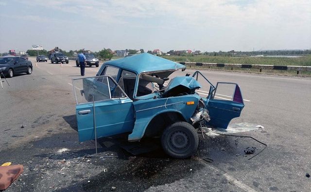 В лобовой аварии в Ростовской области погиб мужчина