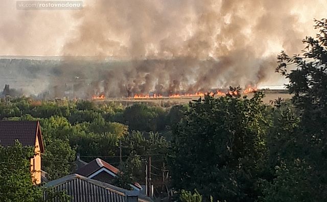 Пожар в Кумженской роще Ростова тушили более шести часов