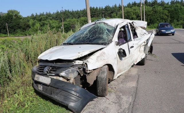 Мужчина и 16-летний подросток погибли в тройном ДТП в Ростовской области