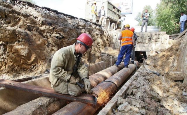 В пяти районах Ростова отключат горячую воду