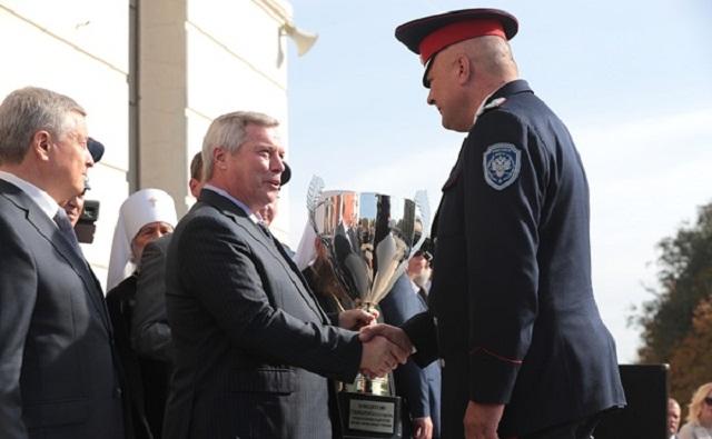 Новости области | Белая Калитва: Информационно - развлекательный портал - Страница #61 photo Василий Голубев в Новочеркасске провёл губернаторский смотр казачьих кадетских корпусов