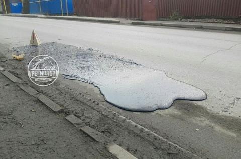 Ростовчанин: дорожники вылили асфальт на дорогу и уехали