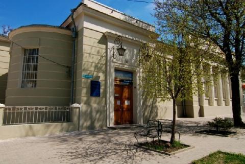 В Таганроге фотовыставку для инвалидов открыли в здании, куда им невозможно попасть