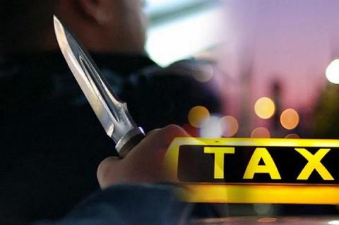 В Ростовской области 18-летний парень напал с ножом на таксиста