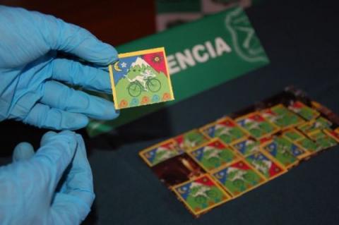 Пропитанные наркотиками почтовые марки получил из Германии житель Ростовской области