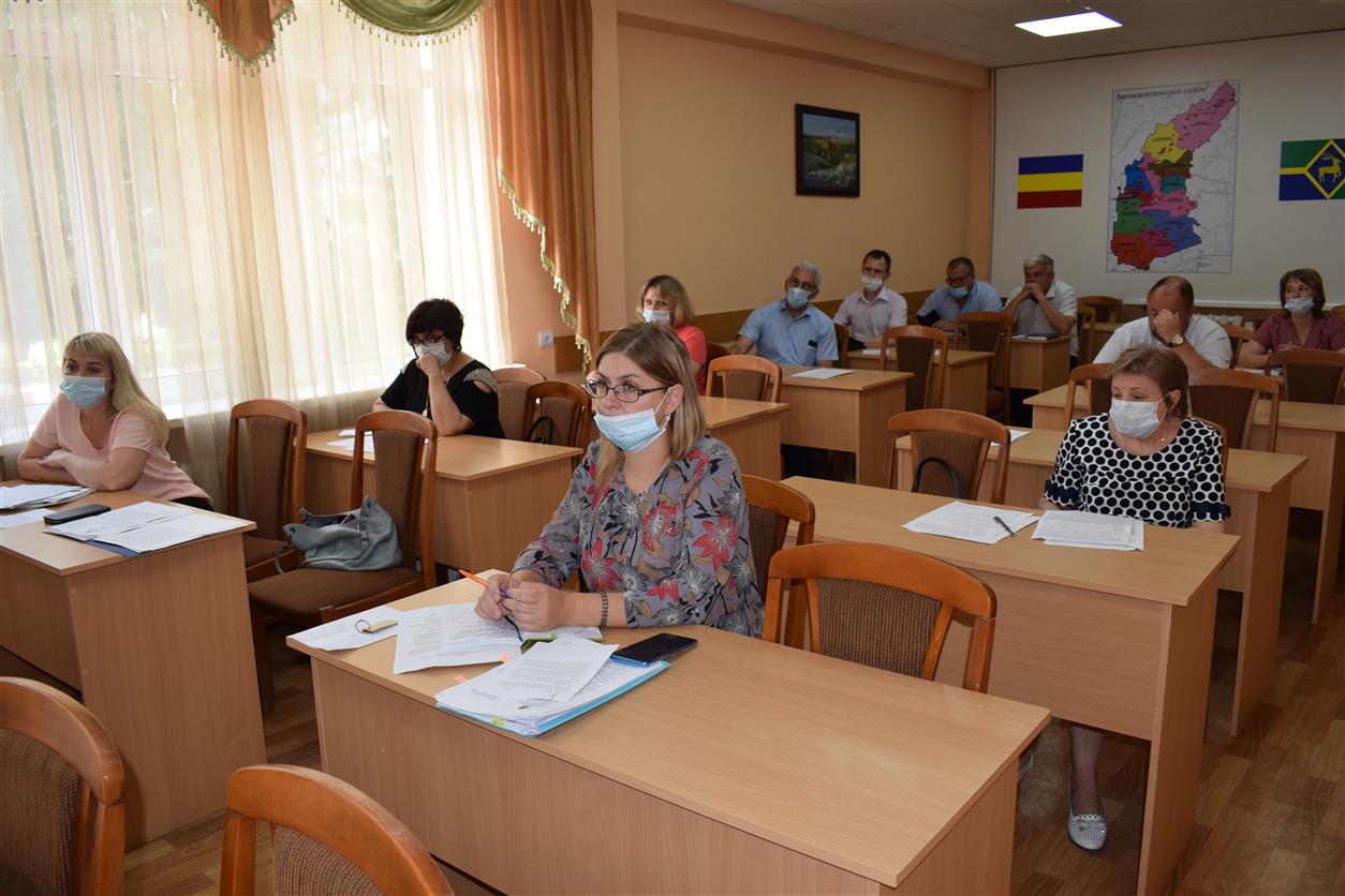 В Белокалитвинском районе временно трудоустроено 16 граждан