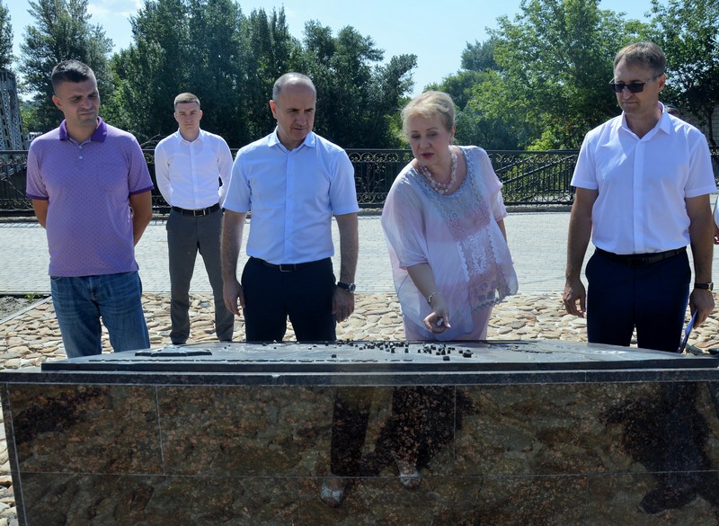 В Белокалитвинском районе группа «Губернаторского контроля» проверила реализацию нацпроектов «Жилье и городская среда»