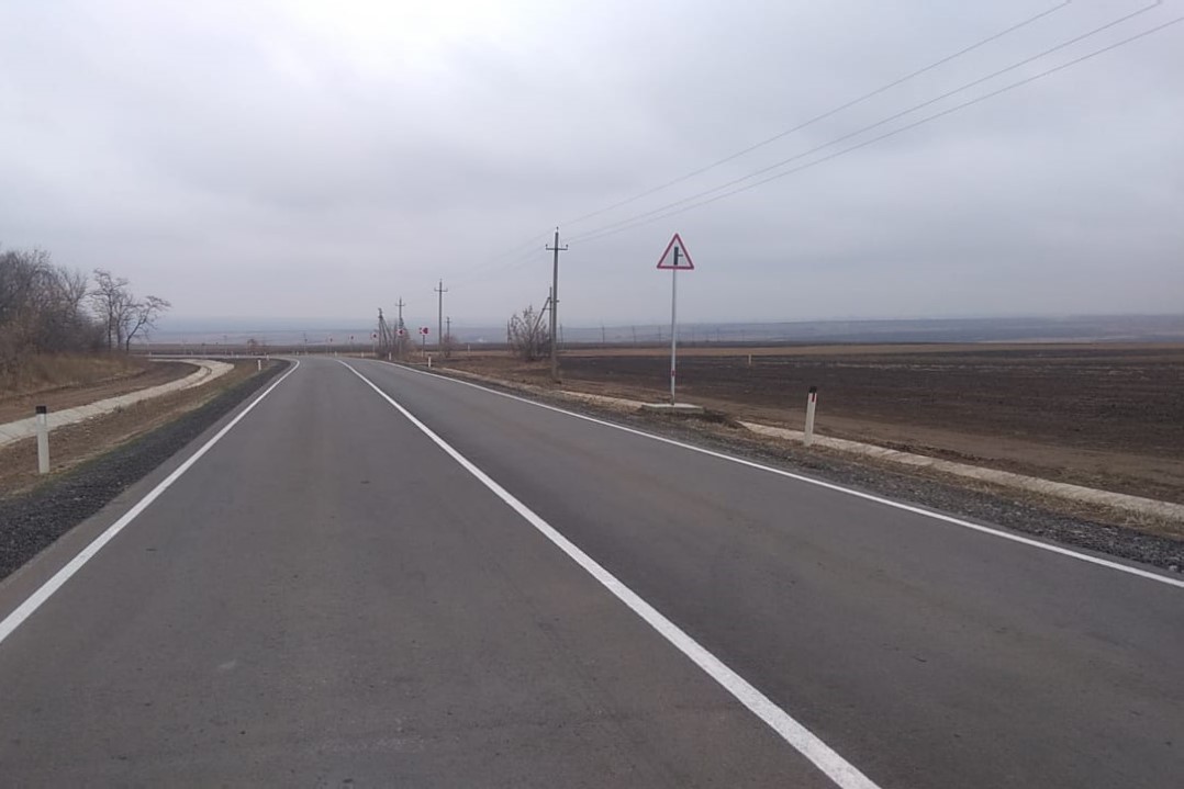 В Белокалитвинском районе завершены работы по строительству межпоселковой подъездной автодороги к хутору Мечетному