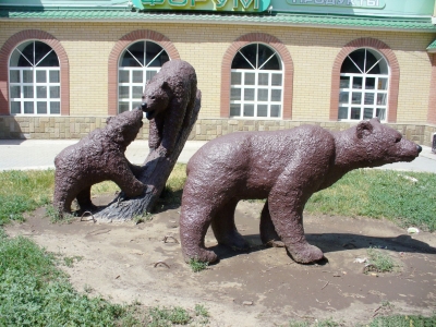 Скульптурная композиция &amp;quot;Три медведя&amp;quot;