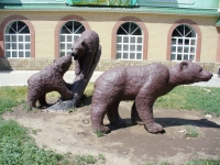 Скульптурная композиция &quot;Три медведя&quot;